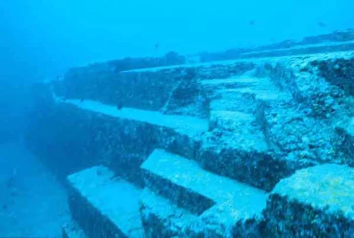 underwater pyramid in japan