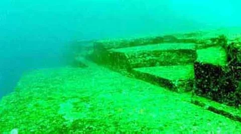 underwater pyramids in japan