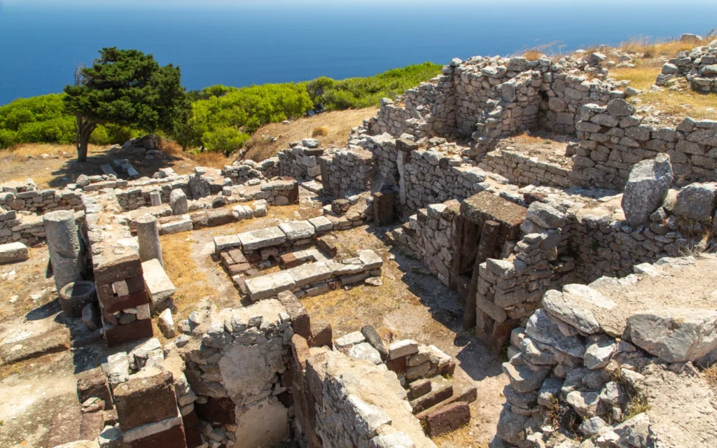 Akrotiri Archaeological Site – Santorini: greece historic sites