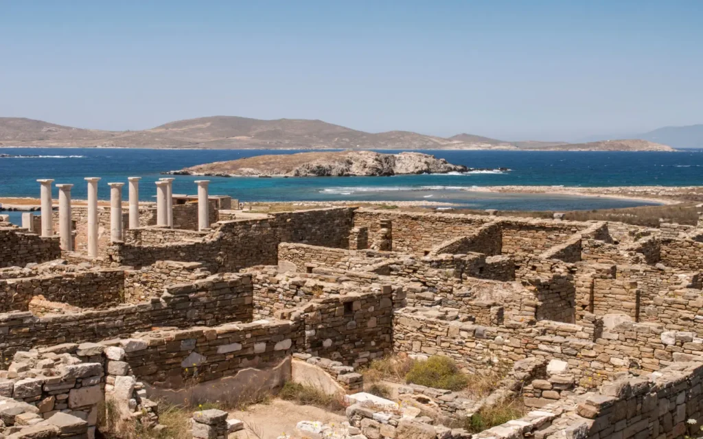 House of Cleopatra and Dioscorides – Delos Island: historical buildings in greece