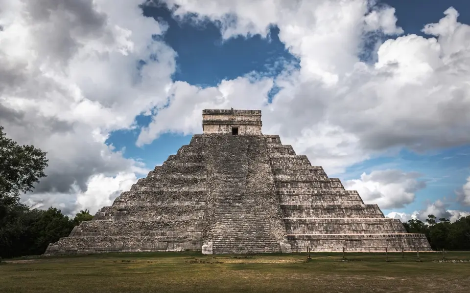 Aztec Pyramid Picture