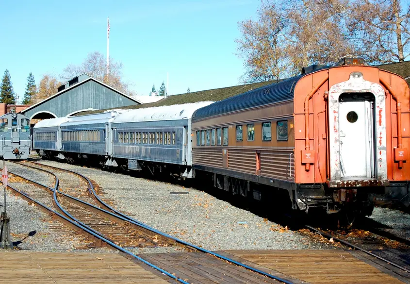 Family exploring the California State Railroad Museum, a top choice for Sacramento history museums.